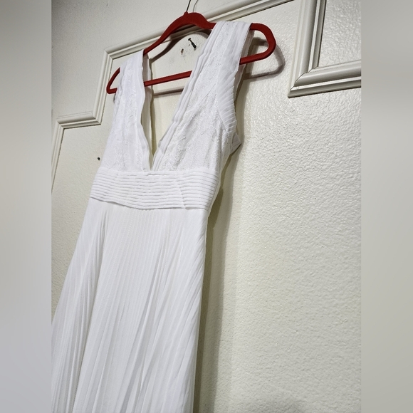 Lulus Gorgeous Forever Ivory Chiffon Lace Pleated Backless Maxi Dress Wedding - Picture 8 of 11